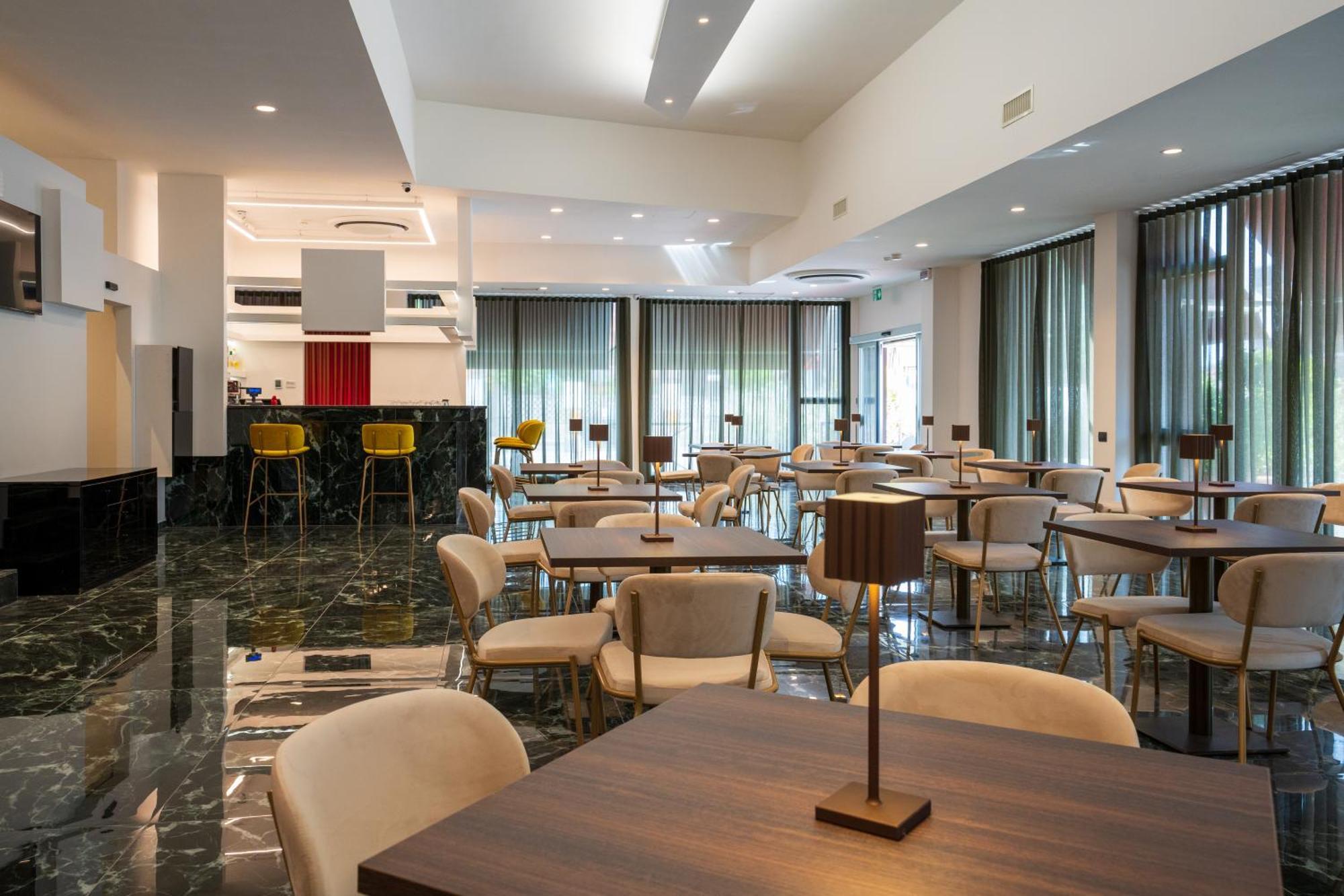 Hotel Bula بولاّتي المظهر الخارجي الصورة